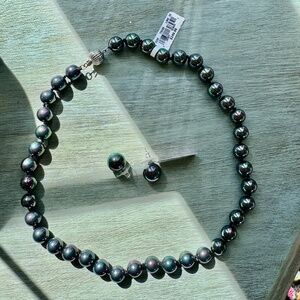 NWT Genuine Gray / Blue Shell Pearl Necklace & Sterling Silver Earrings Set